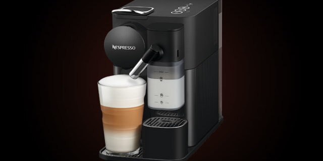 آلة قهوة Nespresso Lattissima One - أسود